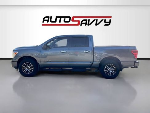 Used 2021 Nissan Titan SV w/ SV Convenience Package AWD/4WD image 4