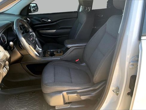 Used 2022 GMC Acadia SLE FWD image 10