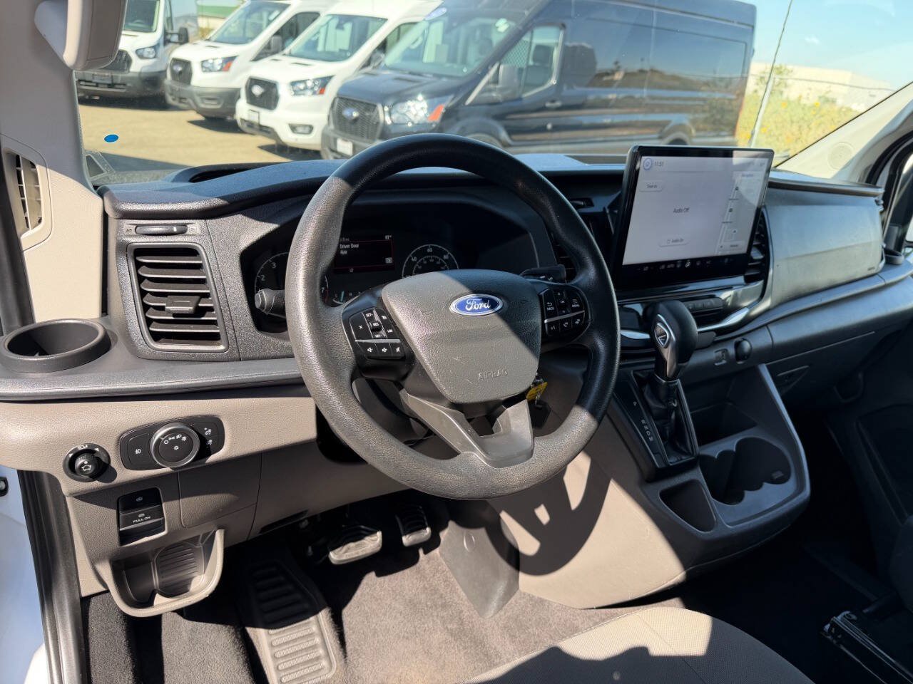 Used 2024 Ford Transit 350 XLT RWD image 11