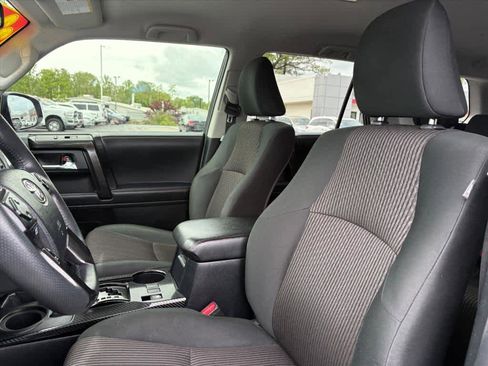 Used 2022 Toyota 4Runner TRD Off-Road AWD/4WD image 24