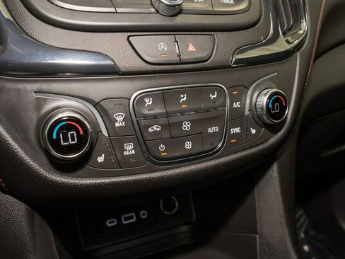 Used 2024 Chevrolet Equinox RS w/ RS Leather Package image 16