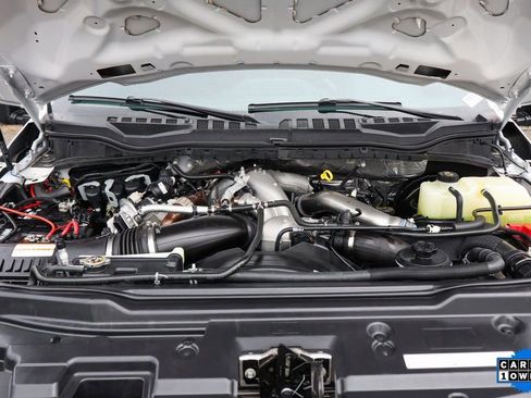 Used 2022 Ford F350 Lariat w/ Black Appearance Package image 12