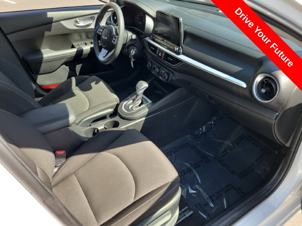 Used 2024 Kia Forte LXS FWD image 17