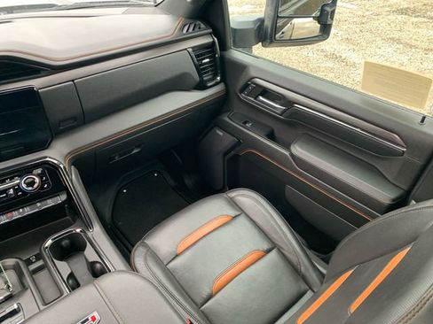 Used 2024 GMC Sierra 2500 AT4 w/ AT4 Premium Plus Package image 22