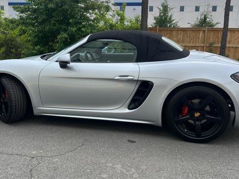 Used 2018 Porsche 718 Boxster RWD image 9