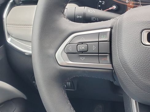 Used 2024 Jeep Compass Limited AWD/4WD image 13