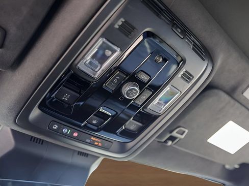 Used 2025 Cadillac Escalade Sport Platinum w/ LPO, Floor Liner Package AWD/4WD image 19