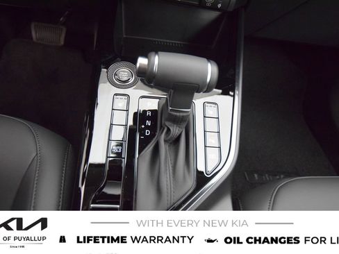 New 2025 Kia Niro EX image 24