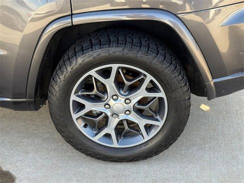 Used 2020 Jeep Grand Cherokee Overland image 9