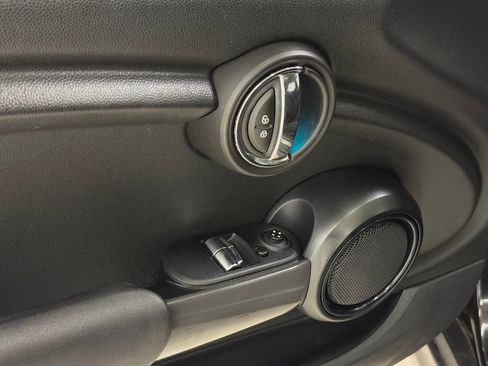 Used 2015 MINI Cooper 2-Door Hardtop image 31