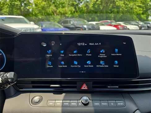 New 2025 Hyundai Elantra SEL image 16