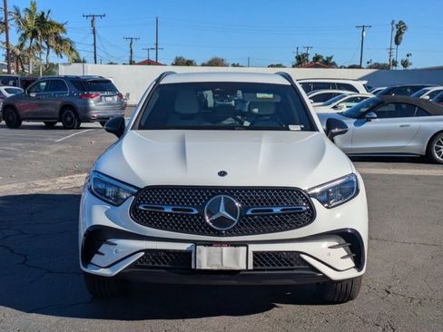 Certified 2025 Mercedes-Benz GLC 300 image 2