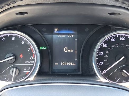 Used 2018 Toyota Camry SE w/ Moonroof Package FWD image 15