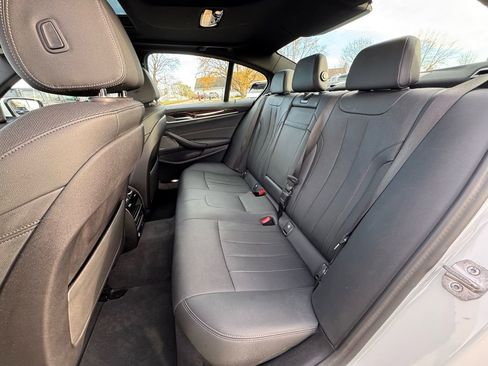 Used 2023 BMW 530e xDrive image 21