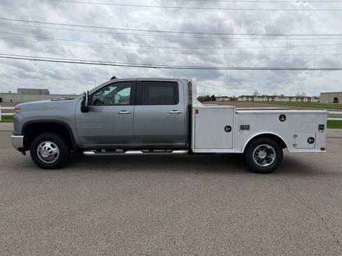 Used 2024 Chevrolet Silverado 3500 LT w/ Convenience Package image 1