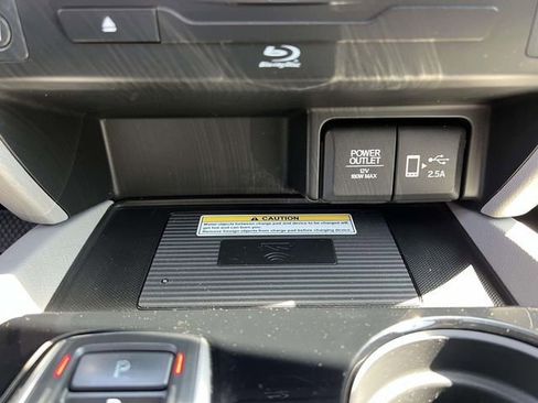 Used 2019 Honda Pilot Elite image 24