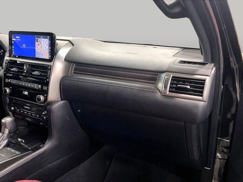Used 2022 Lexus GX 460 Premium w/ Accessory Package AWD/4WD image 19