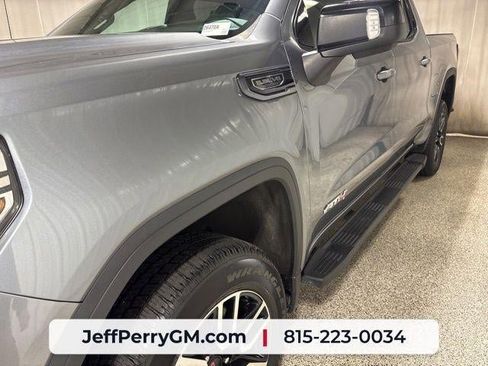 Used 2021 GMC Sierra 1500 AT4 w/ AT4 Value Package AWD/4WD image 11