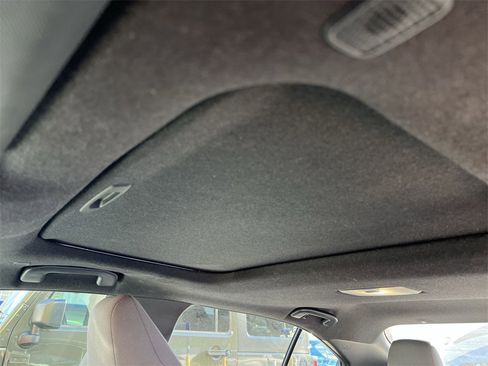 Used 2025 Toyota Corolla SE image 22