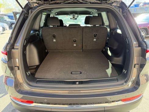 New 2026 Jeep Grand Cherokee Laredo AWD/4WD image 28