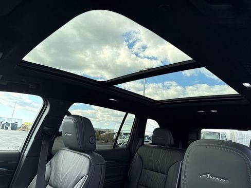 New 2026 Buick Enclave Avenir w/ Super Cruise Package image 29