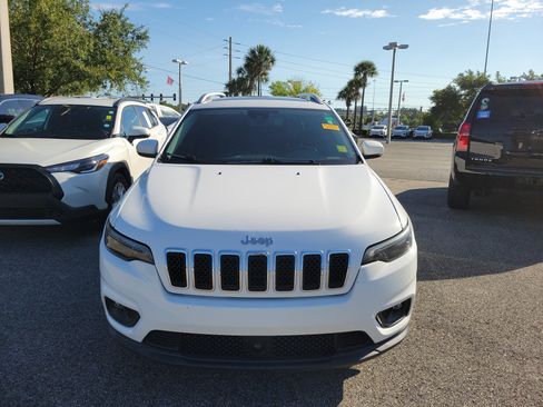 Used 2020 Jeep Cherokee Latitude Plus w/ Cold Weather Group FWD image 2