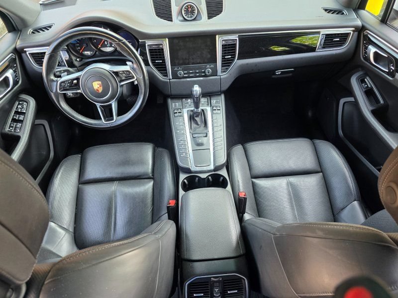 Used 2018 Porsche Macan Sport Edition AWD/4WD image 4