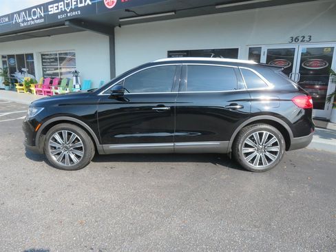 Used 2016 Lincoln MKX Black Label w/ Technology Package image 2
