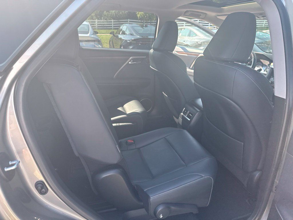 Used 2020 Lexus RX 350L Premium w/ Premium Package AWD/4WD image 22