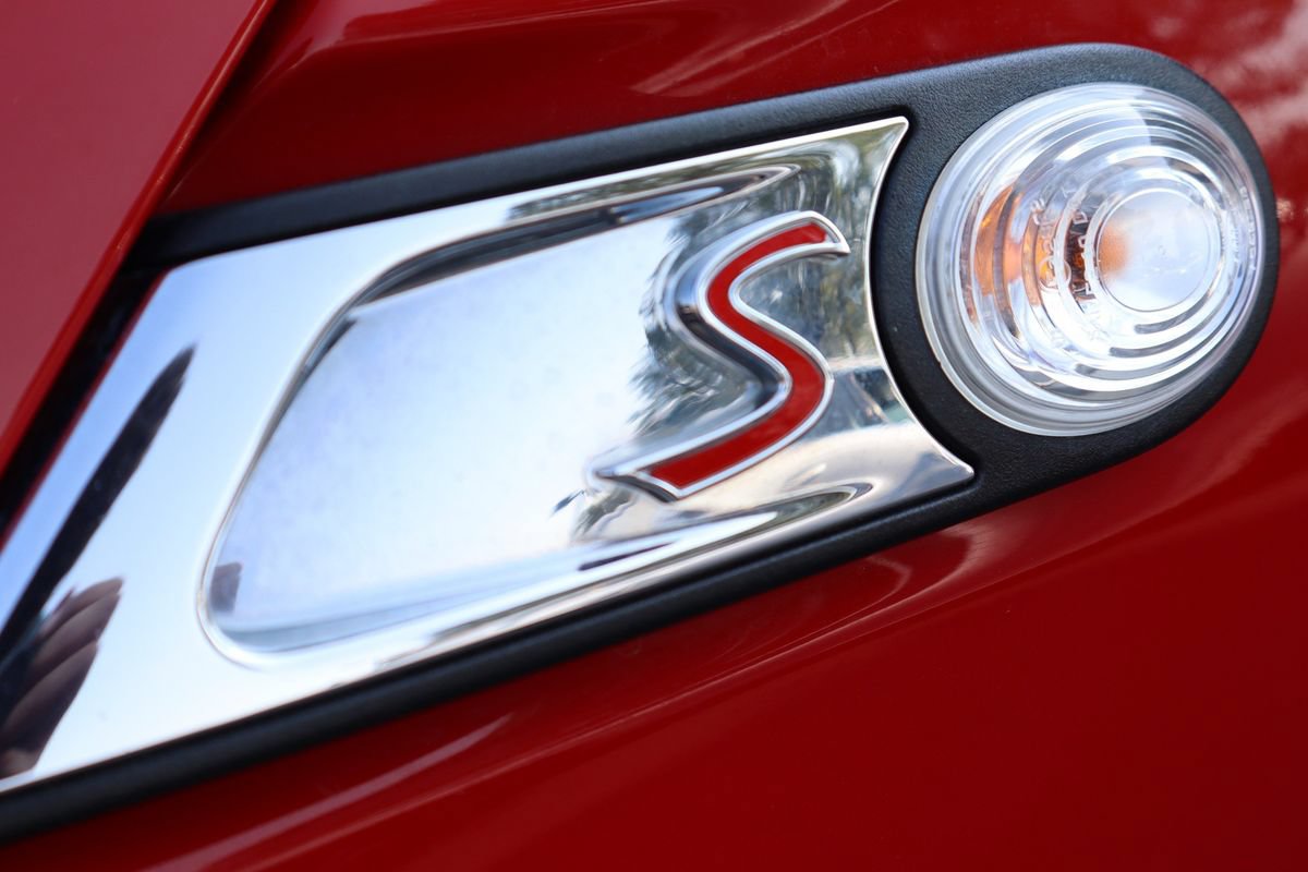 Used 2012 MINI Cooper S w/ Cold Weather Pkg FWD image 23