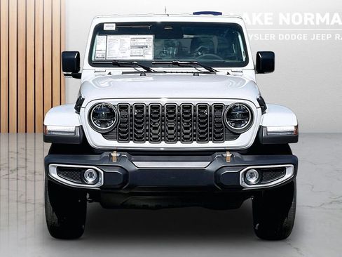 New 2026 Jeep Gladiator Sport image 3