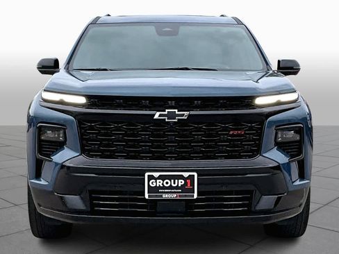 Used 2024 Chevrolet Traverse RS image 3