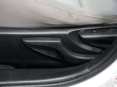 Used 2016 Toyota Corolla S image 29