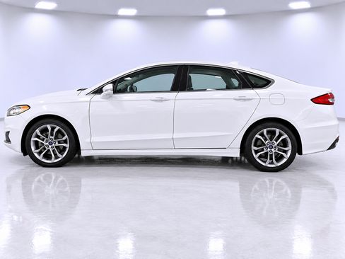 Used 2019 Ford Fusion SEL FWD image 4