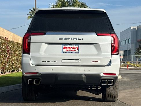 New 2026 GMC Yukon XL Denali w/ Sun & Power Step Package AWD/4WD image 5