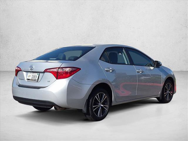 Used 2017 Toyota Corolla LE w/ Carpet Mat Package (TMS) FWD image 5