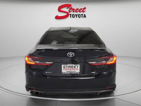 Used 2025 Toyota Camry SE w/ Convenience Package FWD image 3