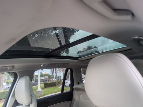 Used 2016 Volvo XC90 T6 Momentum w/ Momentum Plus Package image 28