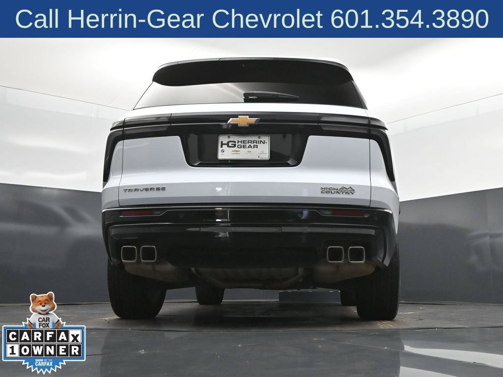 Used 2026 Chevrolet Traverse High Country FWD image 41