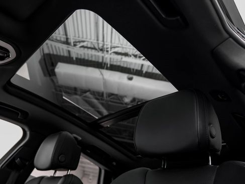 Used 2020 Porsche Macan S image 8