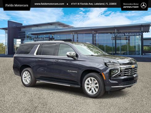 Used 2025 Chevrolet Suburban Premier RWD image 1