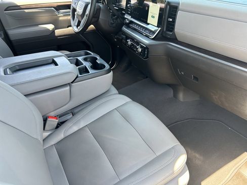 Certified 2025 GMC Sierra 1500 SLT RWD image 12