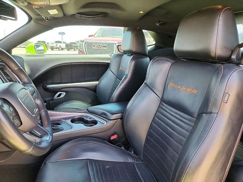 Used 2015 Dodge Challenger R/T Plus RWD image 8