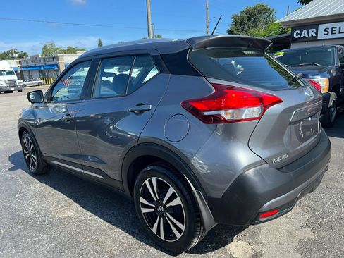 Used 2018 Nissan Kicks SR FWD image 7