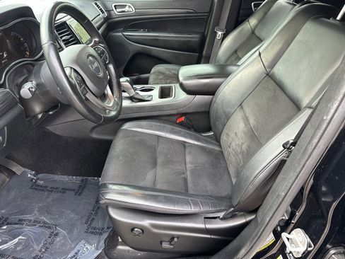 Used 2022 Jeep Grand Cherokee Laredo X RWD image 7