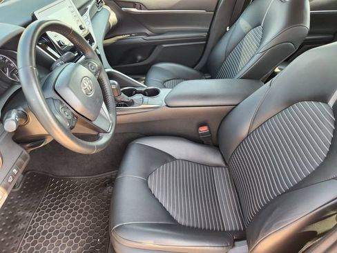 Used 2023 Toyota Camry SE FWD image 13