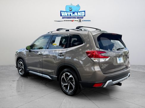 Used 2023 Subaru Forester Touring AWD/4WD image 3