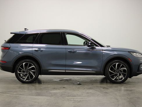 Used 2024 Lincoln Corsair Reserve w/ Equipment Group 201A image 9