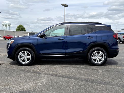 Used 2022 GMC Terrain SLE w/ Driver Convenience Package AWD/4WD image 6