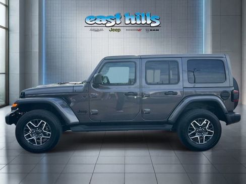 Used 2025 Jeep Wrangler Sahara w/ Safety Group image 4